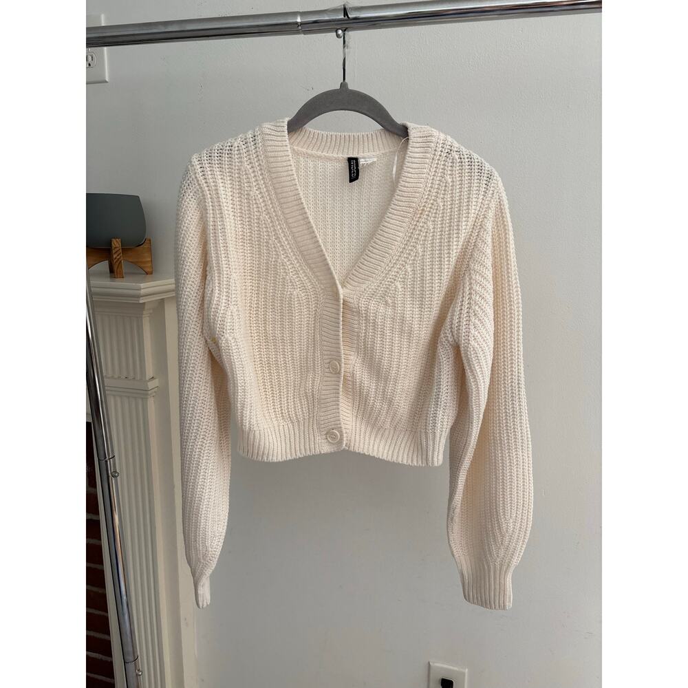 H&M Women’s Cream Cropped Cardigan Chunky Knit Button Front Sweater Cottagecore - Picture 6 of 8